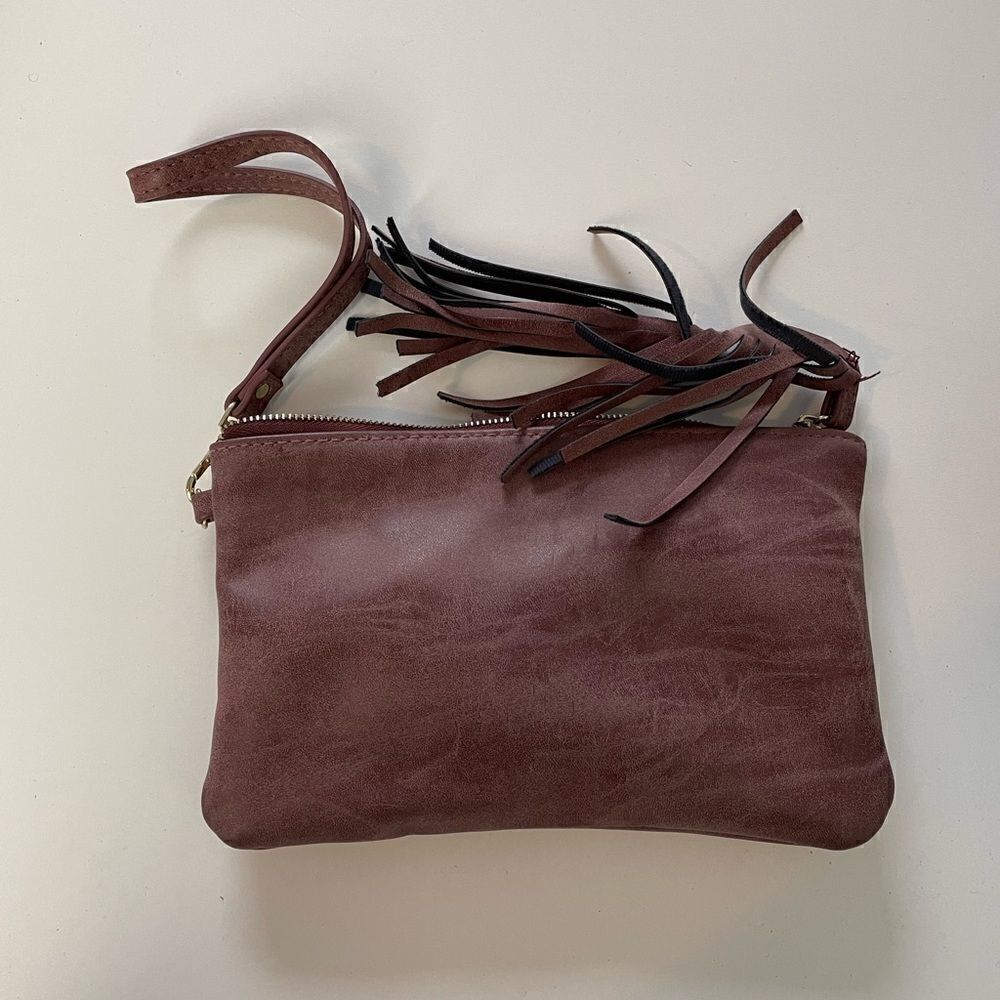 EUC Unbranded Clutch with Phone Charging Port